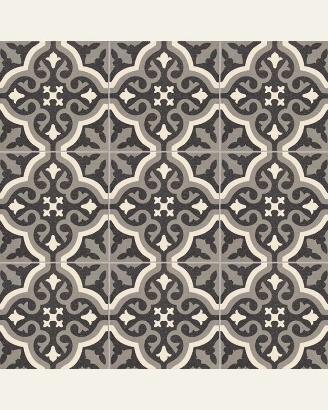 Centro Florentine Black central pattern 20x20 (box of 1 m²)
