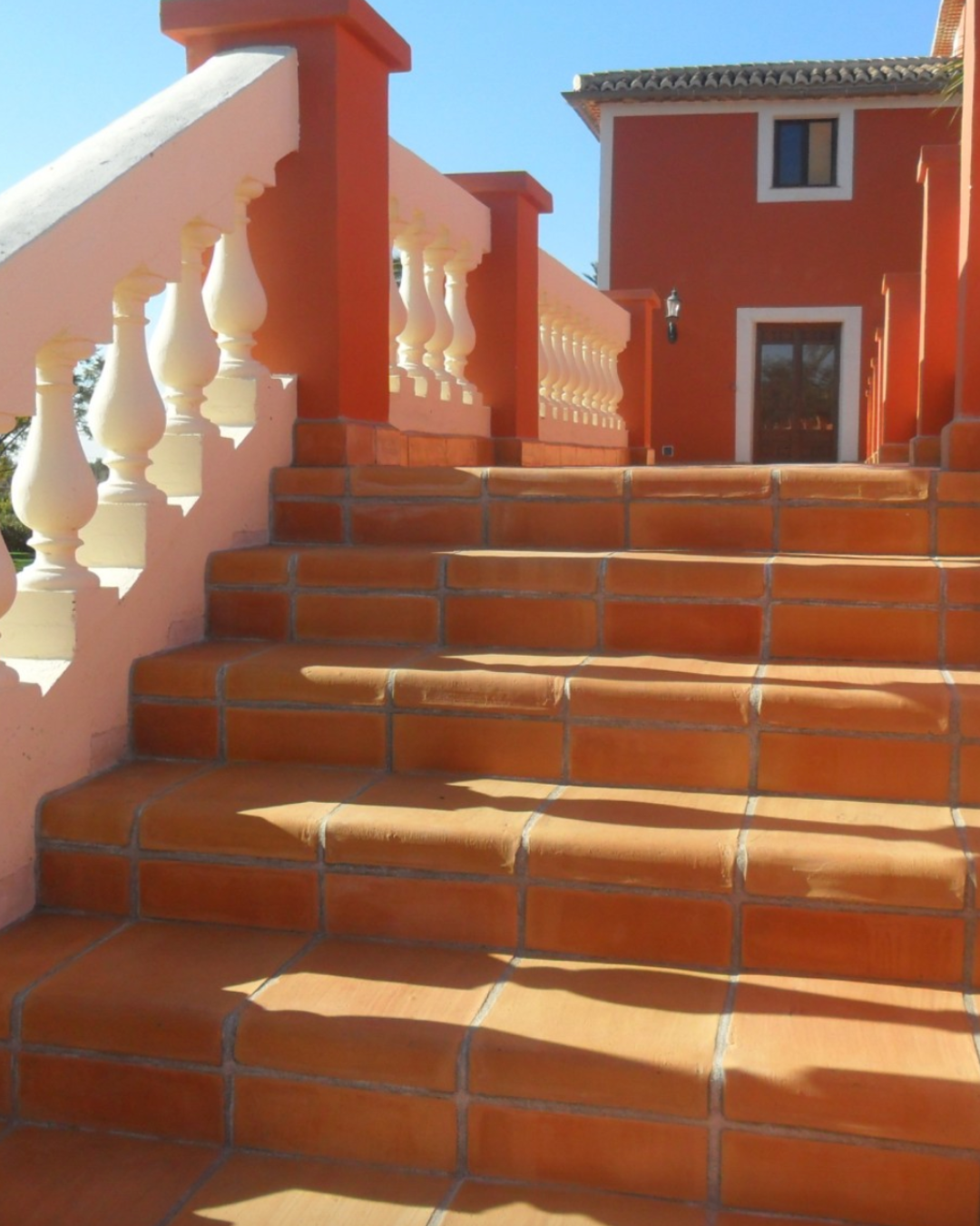 Step Handmade Natural Terracotta 30x34 (sold by the unit)